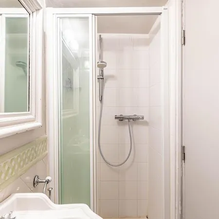 Guestready - Discover The Charm Of Paris