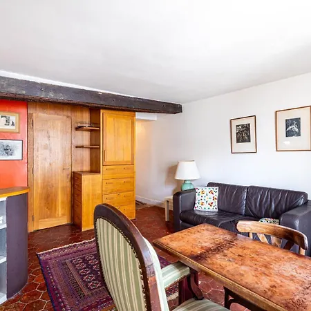 Guestready - Discover The Charm Of * Paris